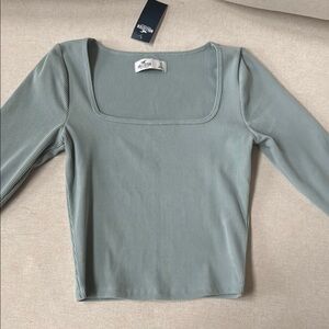 Hollister Green 3/4 Sleeve Fitted Bodysuit